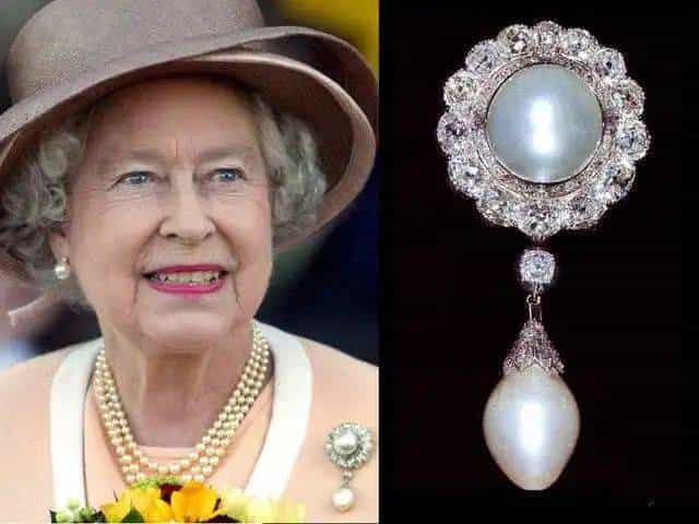 英王室珠宝 国外最贵的十大文物_第15张
